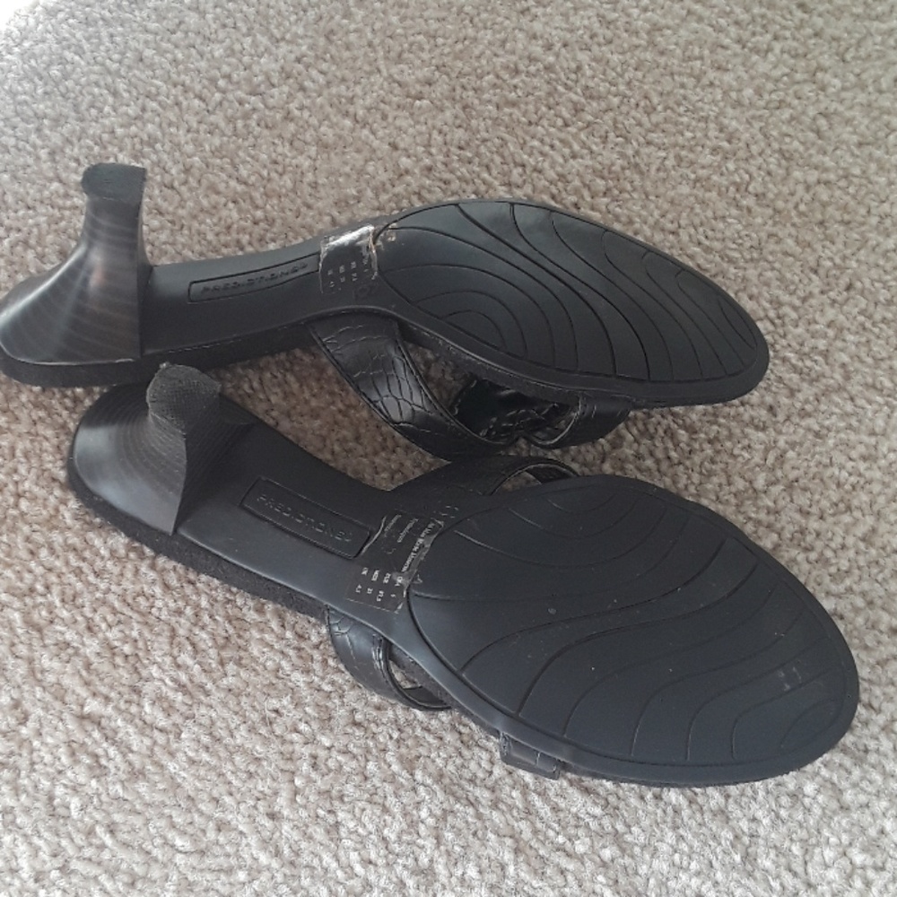 Shoes - Picture 3 of 3